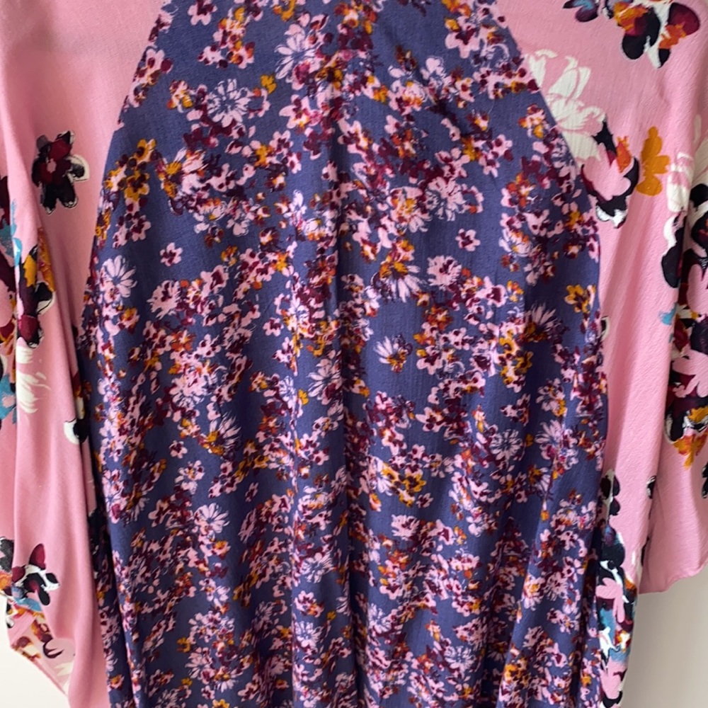 Floral Ruana - Picture 4 of 4